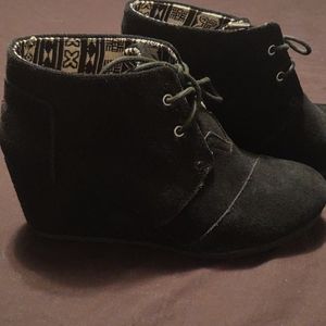 Toms Wedge Black Booties Size 8.5